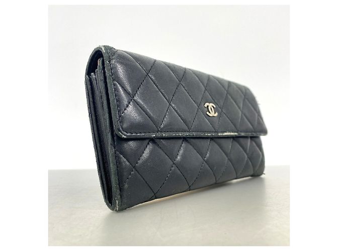 Chanel Matelassé Long Wallet aus Lammleder - Ansicht 2