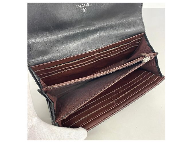 Chanel Matelassé Long Wallet aus Lammleder - Ansicht 4