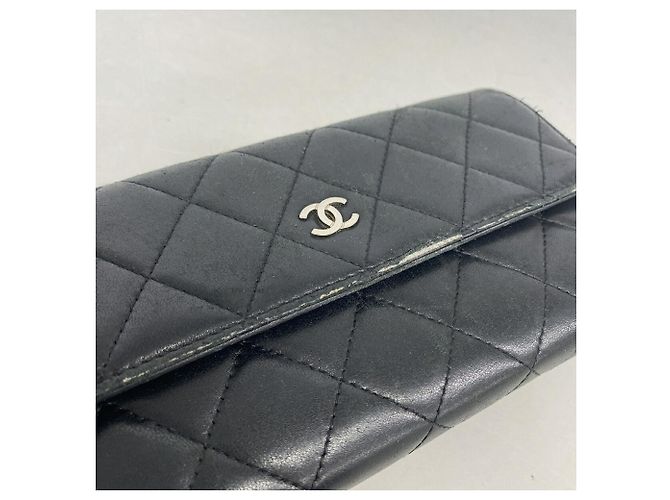 Chanel Matelassé Long Wallet aus Lammleder - Ansicht 8