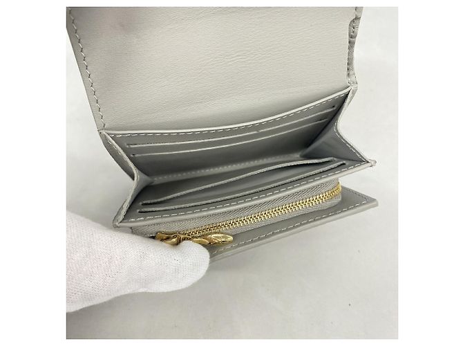 Louis Vuitton Taurillon Leather Portefeuille Capucines Tiny Wallet - vista 3