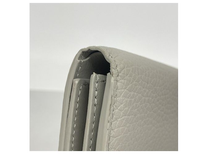 Louis Vuitton Taurillon Leather Portefeuille Capucines Tiny Wallet - vista 5