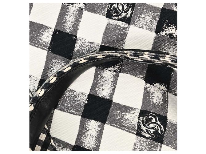 Chanel Weekender Gingham Print Canvas Large - vista 6