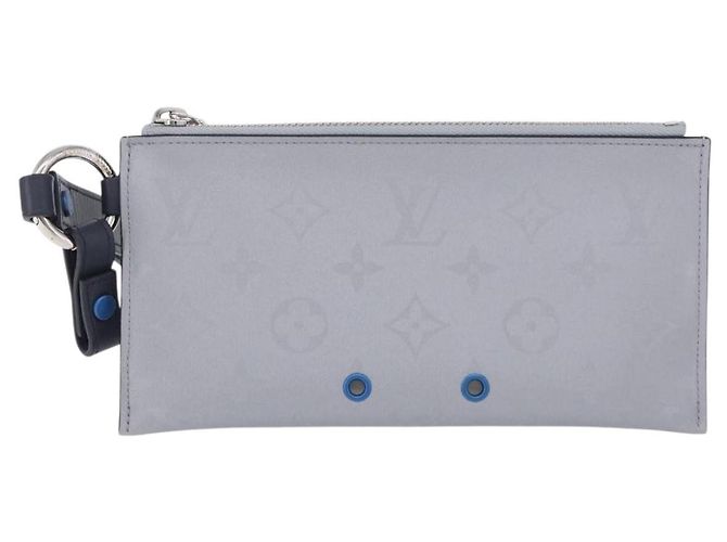 Pochette Louis Vuitton Alpha Édition Limitée Monogram Satellite Canvas - vue 2