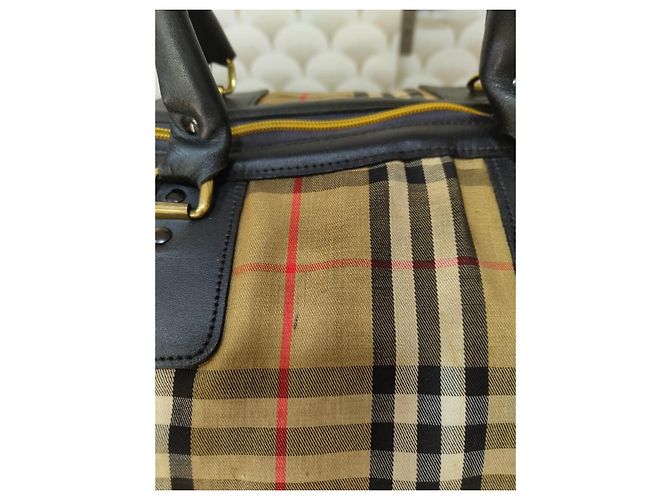 Burberry Borsa da Viaggio Nova Check in Tela e Pelle - vista 7