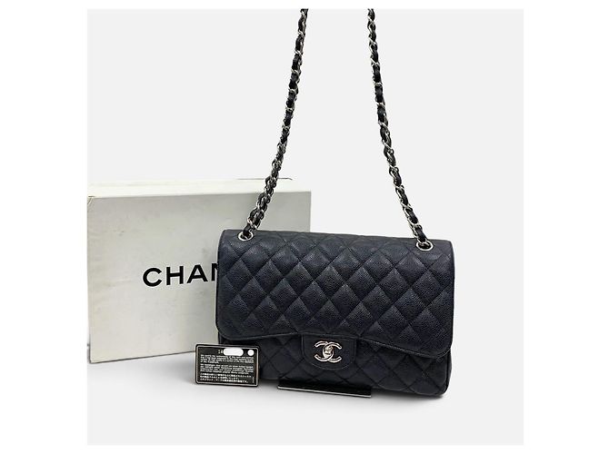 Timeless Borsa Chanel Flap Bag Classic Medium in pelle nera - vista 3