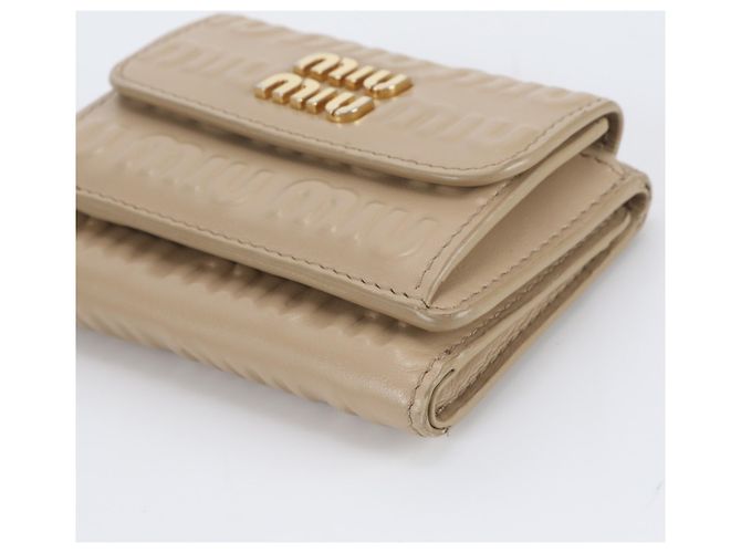 Miu Miu Leder Tri-fold Geldbörse - Ansicht 3