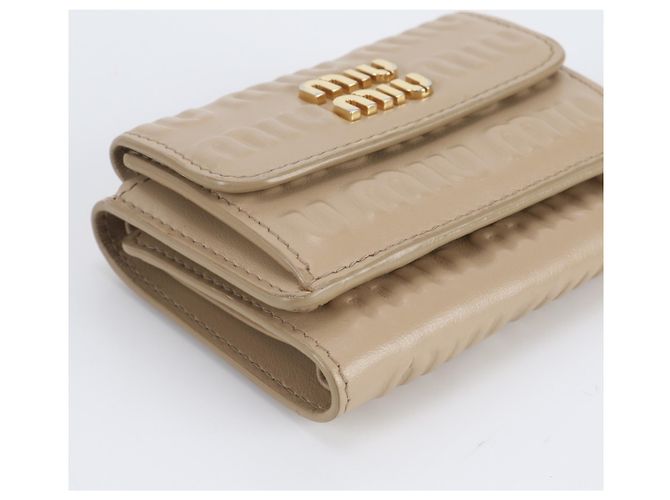 Miu Miu Leder Tri-fold Geldbörse - Ansicht 5