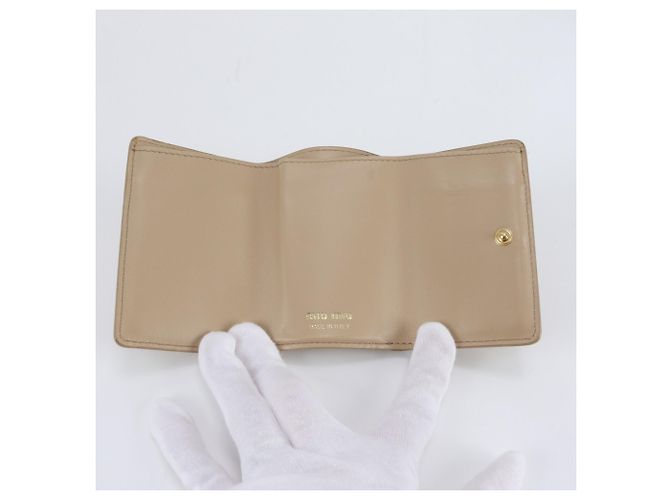 Miu Miu Leder Tri-fold Geldbörse - Ansicht 6
