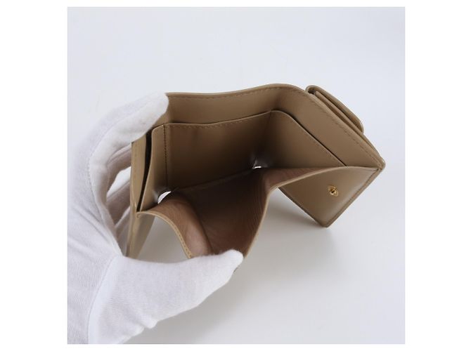 Miu Miu Leder Tri-fold Geldbörse - Ansicht 7