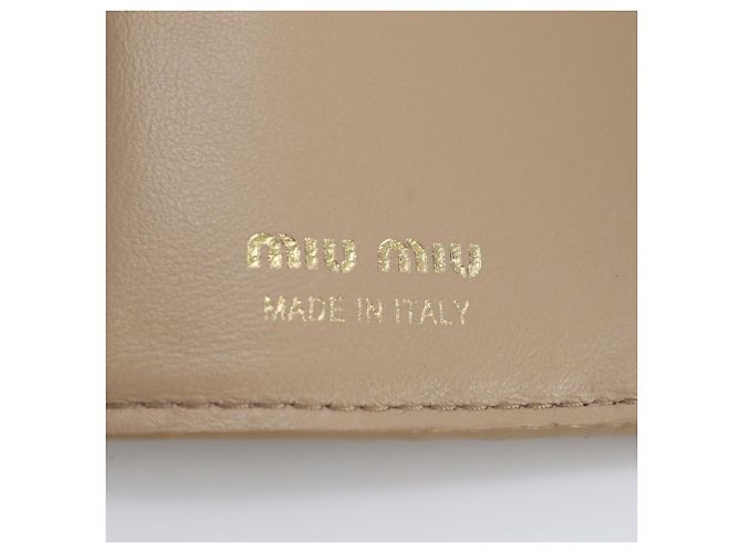 Miu Miu Leder Tri-fold Geldbörse - Ansicht 9