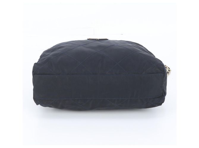 Bolsa de ombro Tote Prada Tessuto Nylon acolchoada com dupla corrente de couro - vista 6