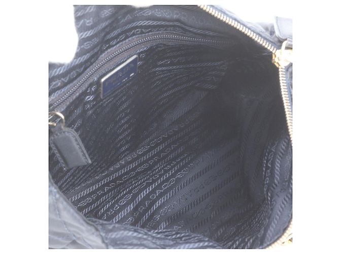Bolsa de ombro Tote Prada Tessuto Nylon acolchoada com dupla corrente de couro - vista 7