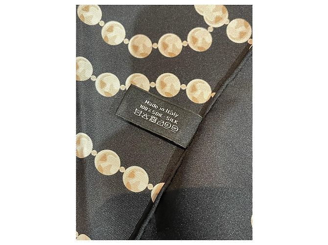 Pañuelo Chanel negro con perlas - vista 5