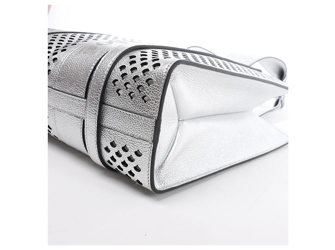 Chloé Sac à main et épaule Chloe Woody Medium en cuir, couleur Silver - vue 8