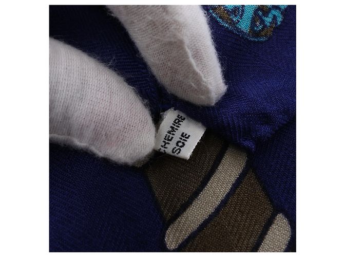 Hermès Carré 90 "Etendards et Bonnieres flag" Kaschmir x Seidentuch in Blau - Ansicht 5