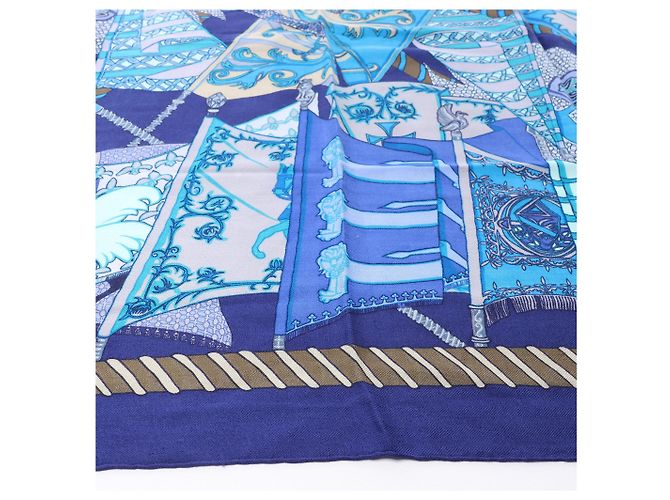 Hermès Carré 90 "Etendards et Bonnieres flag" Kaschmir x Seidentuch in Blau - Ansicht 6