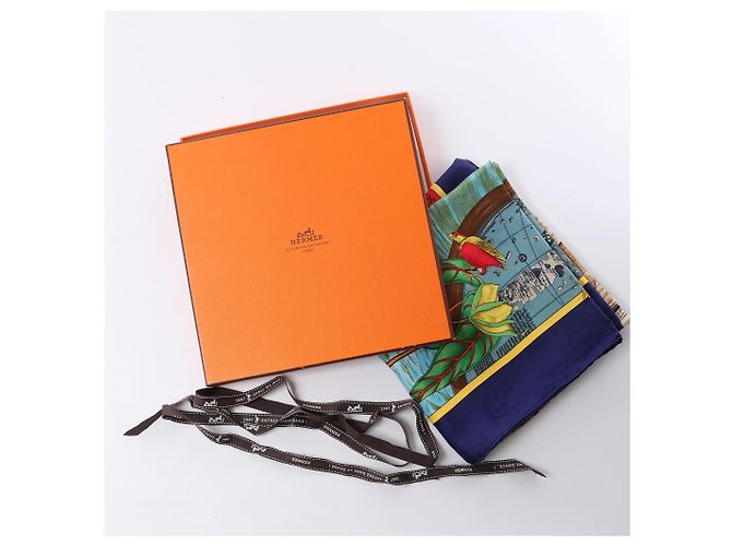Hermès Carré 90 "Christoffer Columbus decouvre l'Amerique" Foulard di seta Blu - vista 12