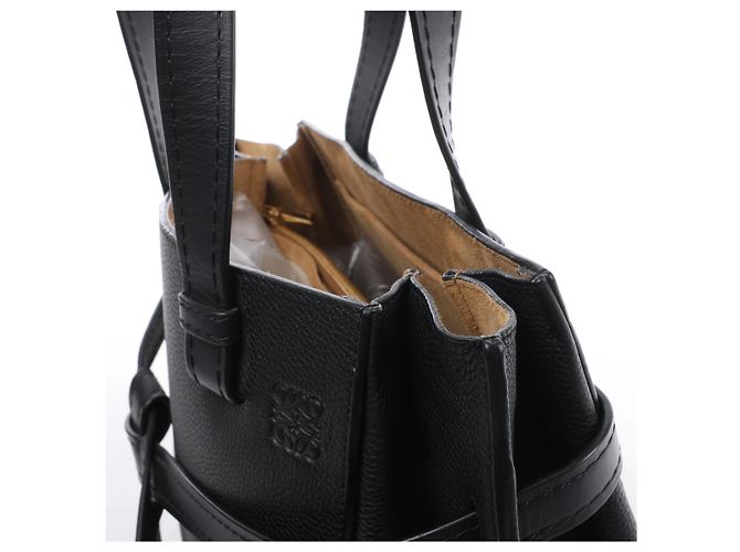 Loewe Gate Top Handle 2Way Handtasche aus Leder in Schwarz - Ansicht 4