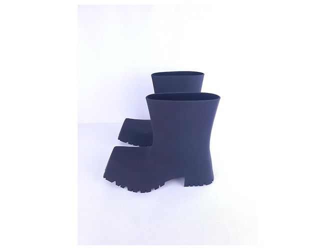 Stivali Balenciaga Trooper in gomma nera - vista 2