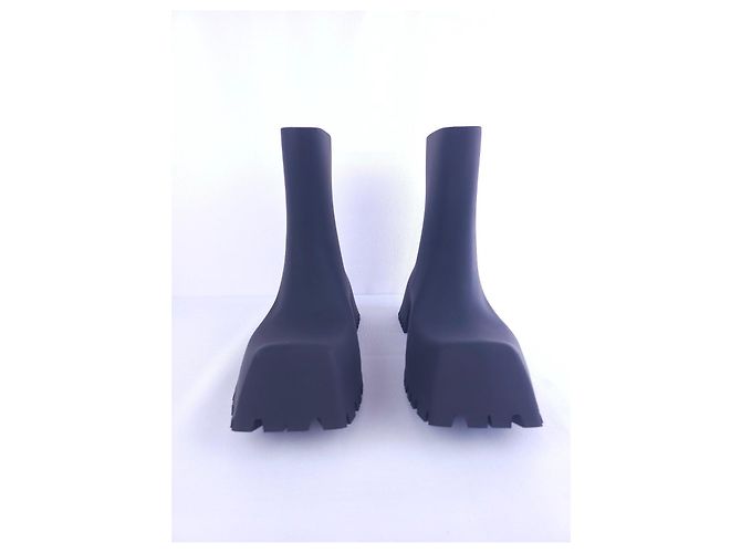 Stivali Balenciaga Trooper in gomma nera - vista 3