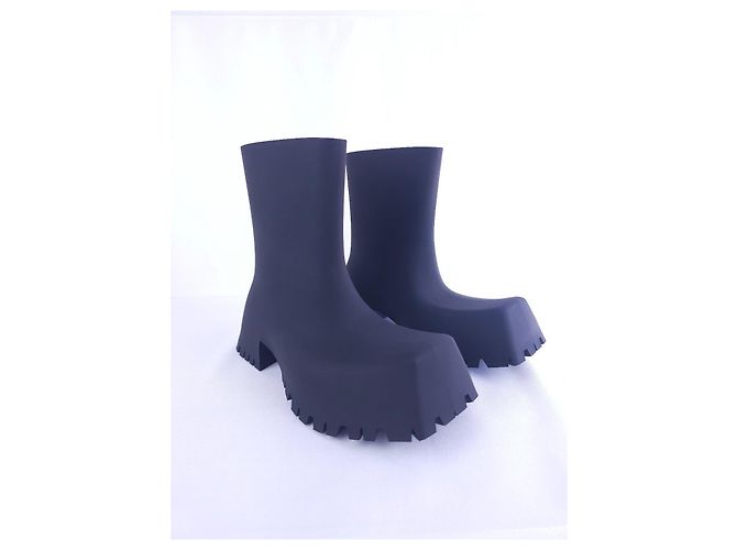 Stivali Balenciaga Trooper in gomma nera - vista 5