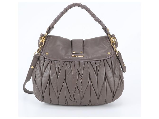 Miu Miu Matelassé Coffer Schultertasche aus Leder - Ansicht 4