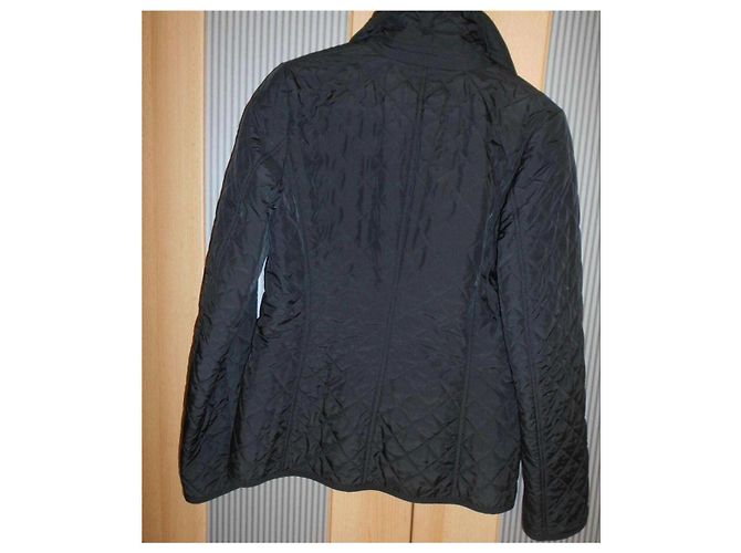 Salvatore Ferragamo gesteppte Jacke aus Nylon in Schwarz - Ansicht 10