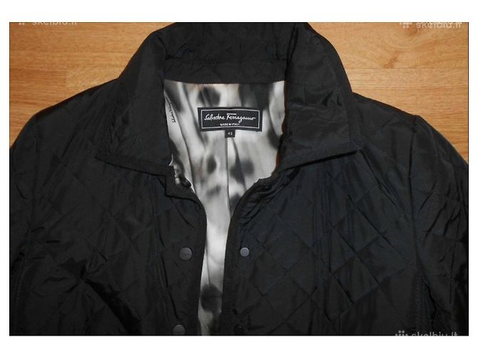 Salvatore Ferragamo gesteppte Jacke aus Nylon in Schwarz - Ansicht 13