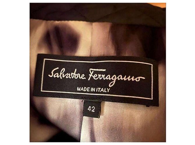 Salvatore Ferragamo gesteppte Jacke aus Nylon in Schwarz - Ansicht 6
