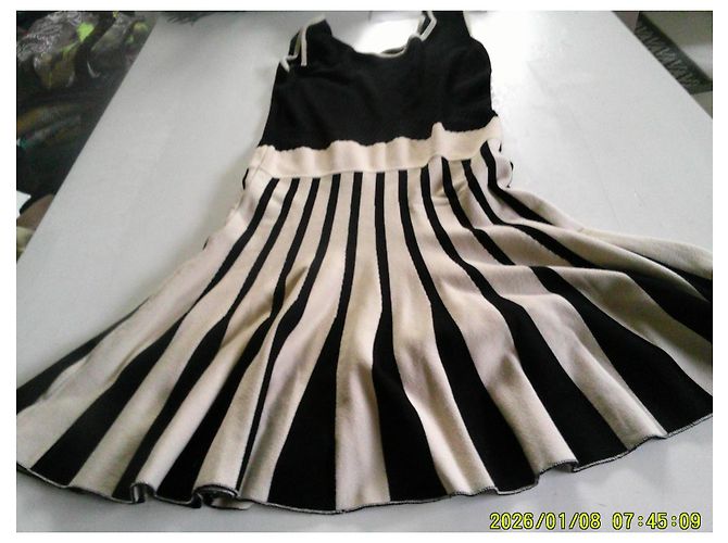 Autre Marque Wind Strickkleid gestreift - Schwarz/Beige - Ansicht 7