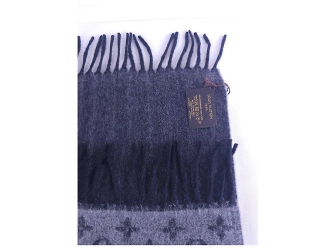 Sciarpa Louis Vuitton Monogram Grigia in Lana e Cashmere - vista 15
