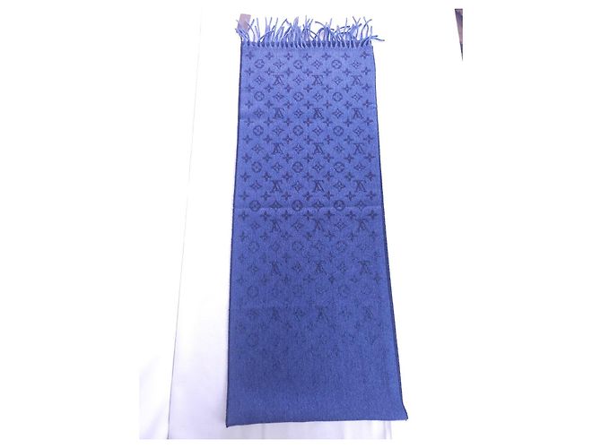 Louis Vuitton Monogram Scarf in Blue Wool and Cashmere - view 7