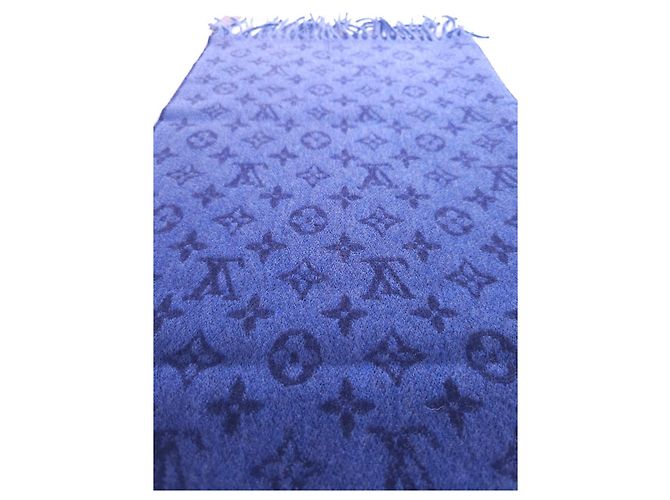 Louis Vuitton Monogram Scarf in Blue Wool and Cashmere - view 9
