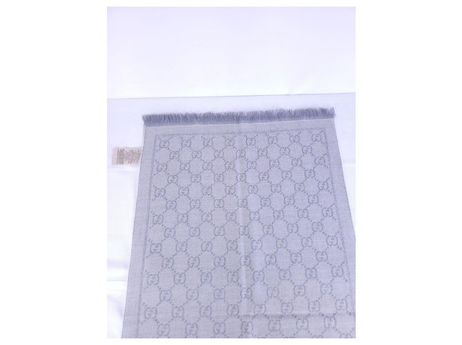 Bufanda Gucci GG Supreme en lana gris - vista 3