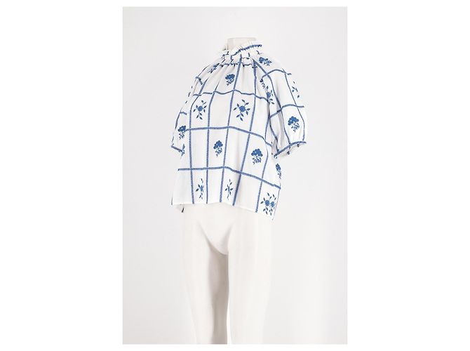 Top de algodão branco SéZane com bordados florais azuis - vista 4