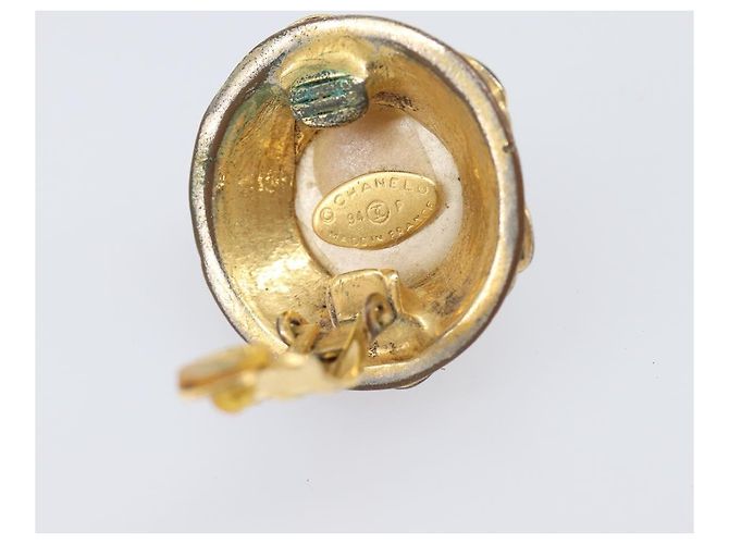 CHANEL Earring Metal Gold Tone White CC - vista 6