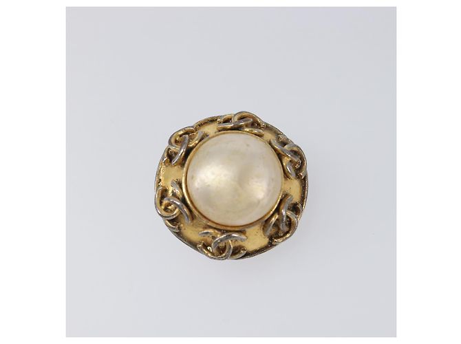 CHANEL Earring Metal Gold Tone White CC - vista 8