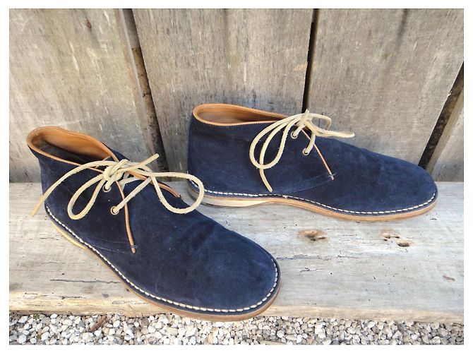 Acne Studios Bottines Chukka en daim bleu marine - vue 2