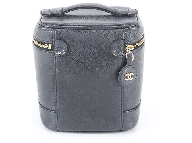 Vanity Necessaire Chanel in pelle Caviar Coco Mark - vista 3
