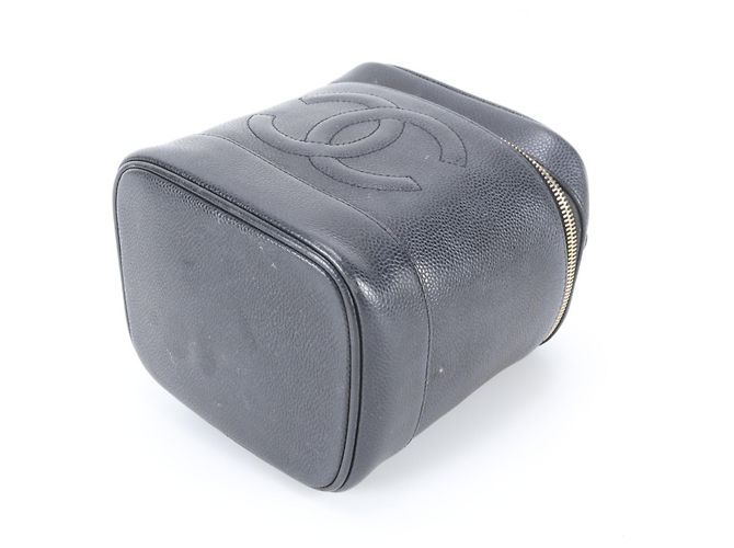 Vanity Necessaire Chanel in pelle Caviar Coco Mark - vista 5