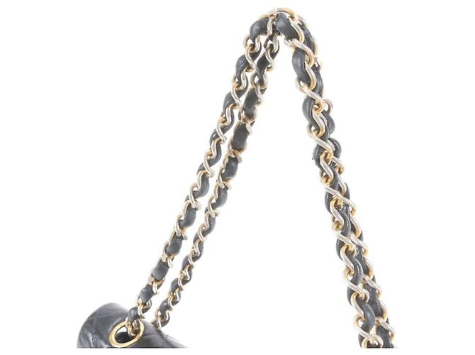 Chanel Matelassé Double Flap Schultertasche aus Lammleder - Ansicht 2