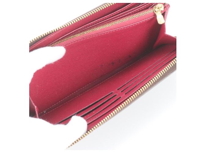 Louis Vuitton Monogram Zippy Wallet - view 10