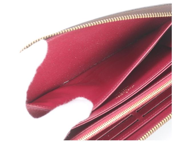 Louis Vuitton Monogram Zippy Wallet - view 7