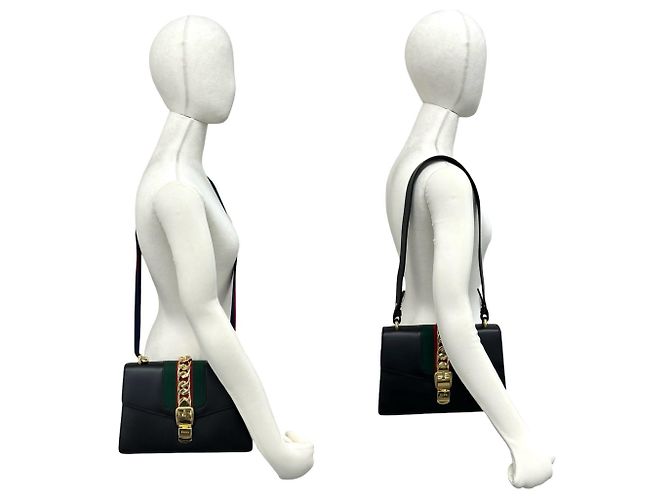 Gucci Sylvie Sherry Line Schultertasche aus Leder mit Logo-Hardware - Ansicht 2