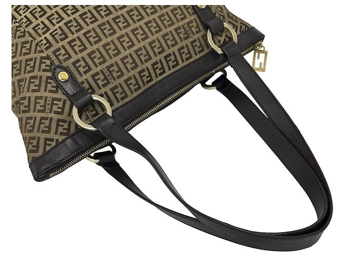 Fendi Shopper-Tasche aus Canvas und Leder mit Zucchino FF-Muster - Ansicht 4