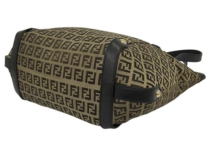 Fendi Shopper-Tasche aus Canvas und Leder mit Zucchino FF-Muster - Ansicht 8