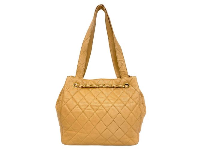 Timeless Bolso Tote Chanel de piel de becerro granulada beige - vista 3
