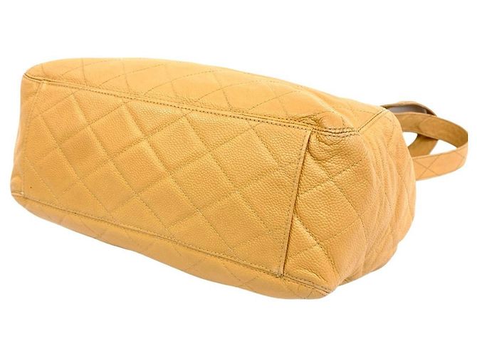 Timeless Bolso Tote Chanel de piel de becerro granulada beige - vista 8