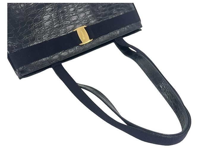 Salvatore Ferragamo Shopper aus Leder in Navy - Ansicht 4
