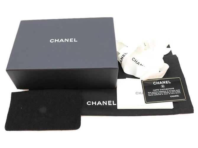 Borsa a tracolla Mini Chain Wallet in pelle caviar nera Chanel - vista 12